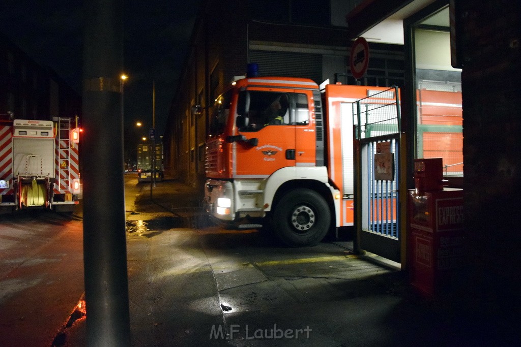 Brand Buerocontainer KHD Gelaende Koeln Deutz Deutz Muelheimerstr P15.JPG - Miklos Laubert